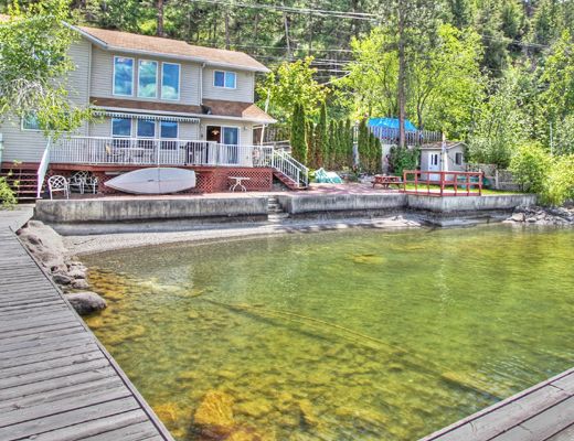 Ginger Lake House - 4 Bdrm HT - Vernon