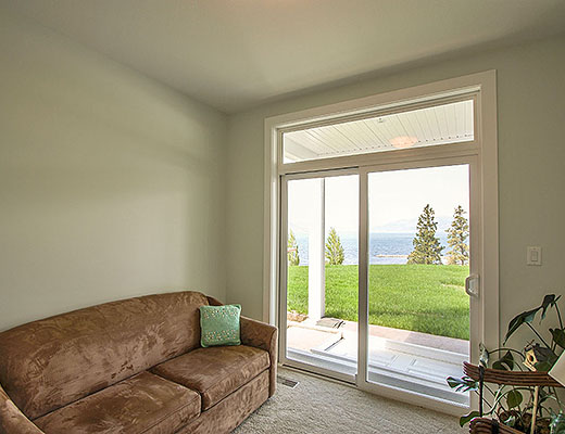 Above The Lake - 3 Bdrm Townhome w/Pool - Penticton