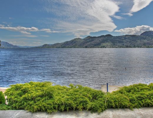 Waterfront Paradise - 3 Bdrm + Loft - Osoyoos