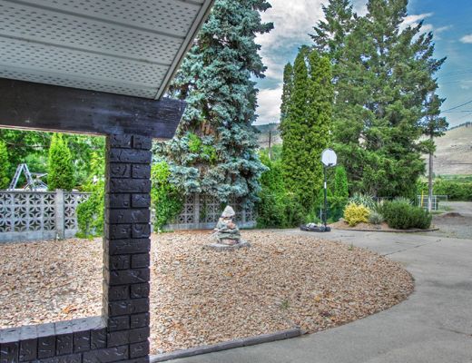 Waterfront Paradise - 3 Bdrm + Loft - Osoyoos