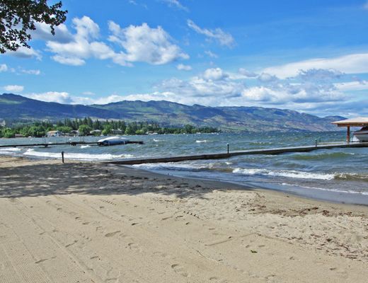 Lakesands - 4 Bdrm - Kelowna