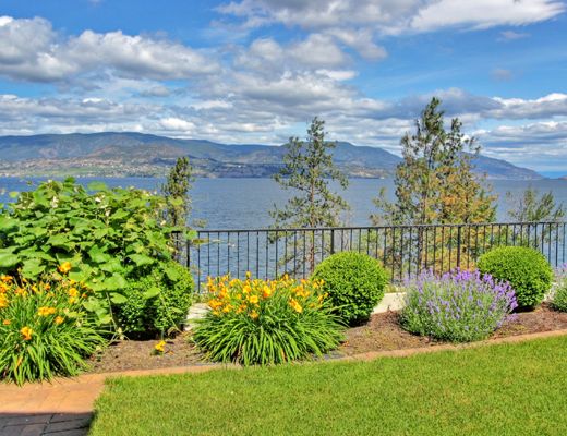 Sunset Vista - 4 Bdrm HT - Kelowna