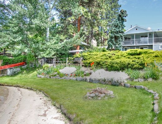 Skaha Lakefront Cottage - 4 Bdrm - OK Falls