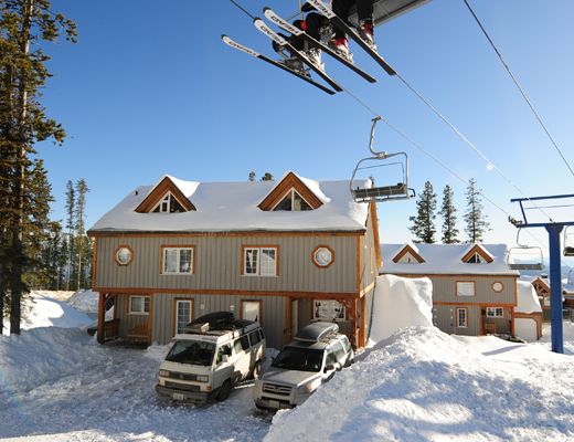 Alpine Timbers #4 - 3 Bdrm + Loft HT - Big White