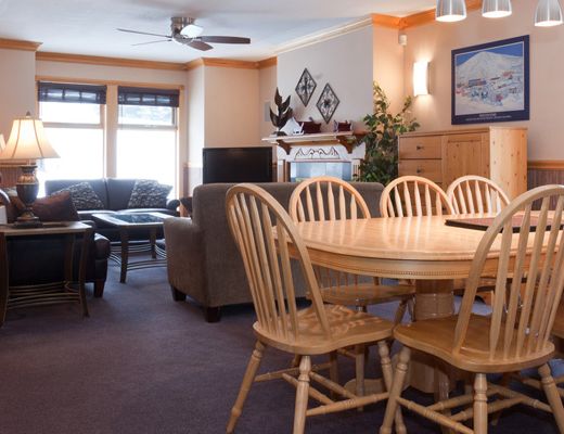 Twin Peaks - 4 Bdrm Main HT (P) - Silver Star