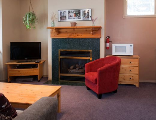 Twin Peaks - 4 Bdrm Main HT (P) - Silver Star
