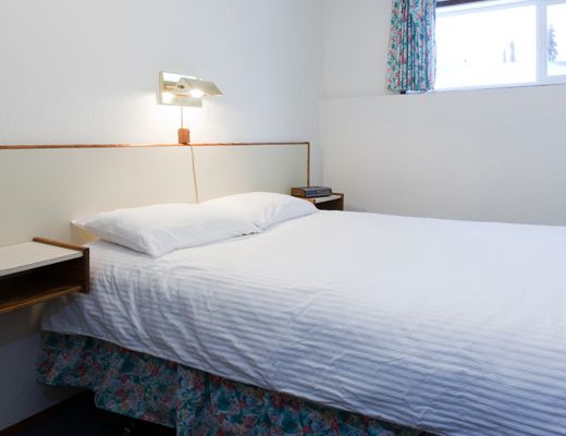 Bulldog Hotel - 1 Bdrm - Silver Star